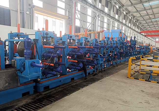 1703834373378862.jpg 4主機(jī).jpg