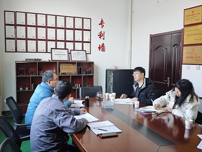 12月 河北鐵道大學(xué) 在人才培養(yǎng)、科學(xué)研究、科技創(chuàng)新、技術(shù)咨詢、人員培訓(xùn)等方面開展全面合作.jpg